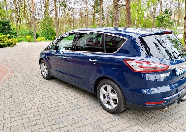 Ford S-Max cena 53900 przebieg: 173500, rok produkcji 2016 z Ujście małe 301